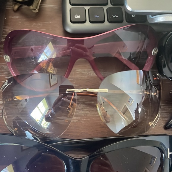 Set of 15 various styles and colors of sunglasses - Picture 2 of 13